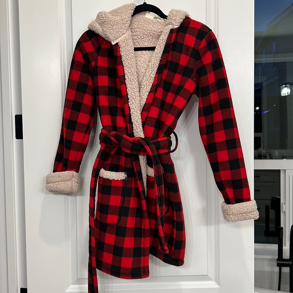 WARM robe. fleece. Red and black plaid. NWOT.